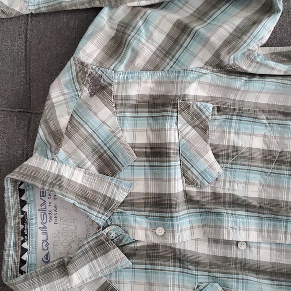 Quicksilver button down - Picture 4 of 9